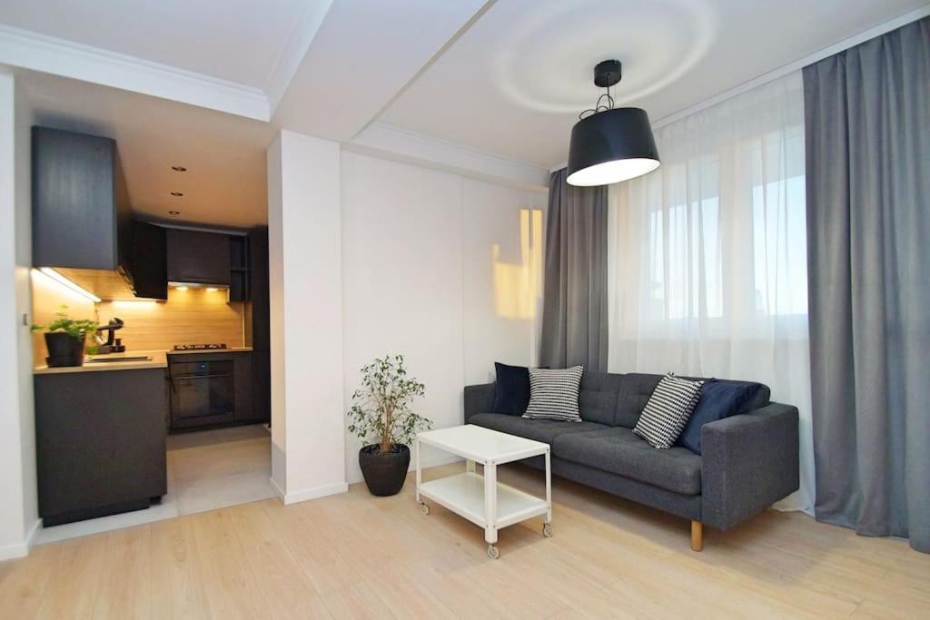 Apartament Korfantego Citycentre Z Widokiem Na Spodek Katowice Bagian luar foto